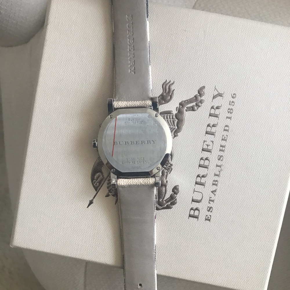 Watch - Picture 3 of 5